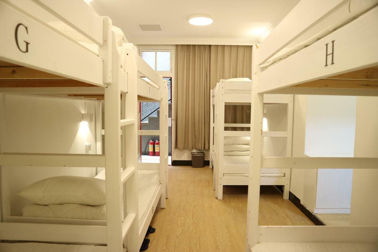 Хостел Beijing Leo Courtyard Экстерьер фото